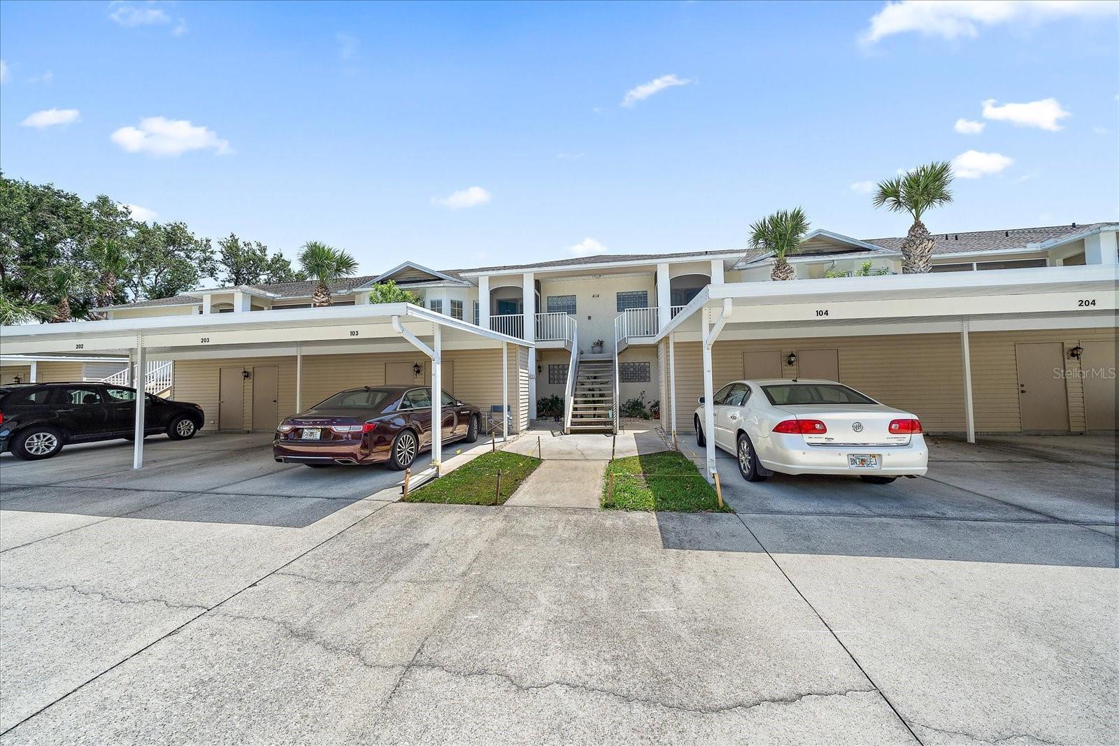 Property Photo: 414 Laurel Lake Drive 203 FL 34292