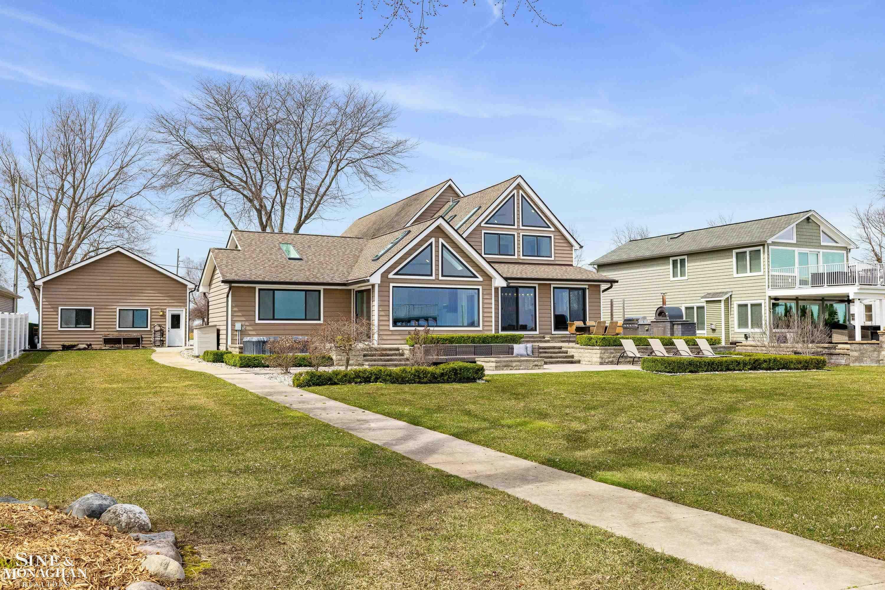 7403 S River Road  Cottrellville MI 48039 photo