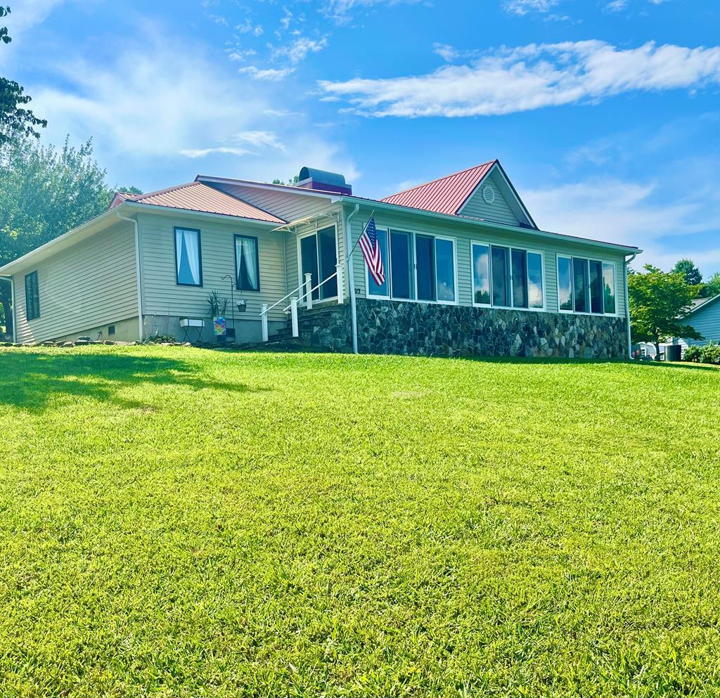 1613 Cedar Cliff Road  Hiawassee GA 30546 photo