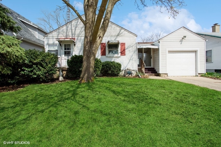 Property Photo: 245 Balbo Road IL 61301