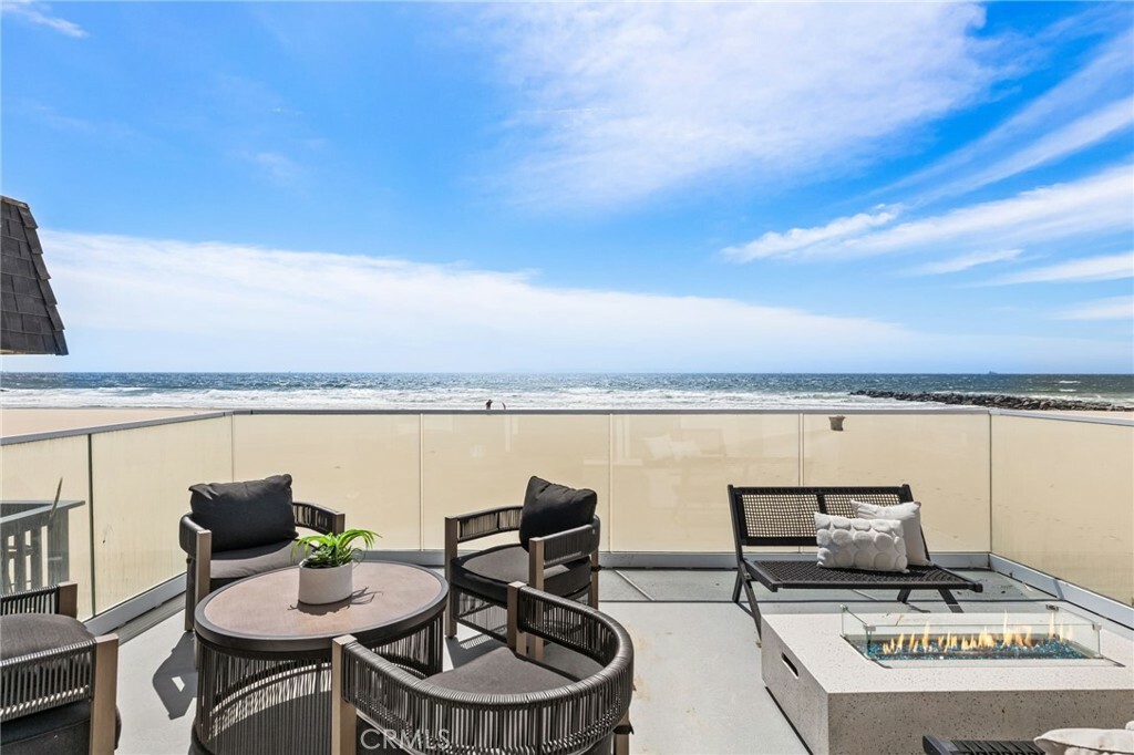 Property Photo: 3012 W Oceanfront CA 92663