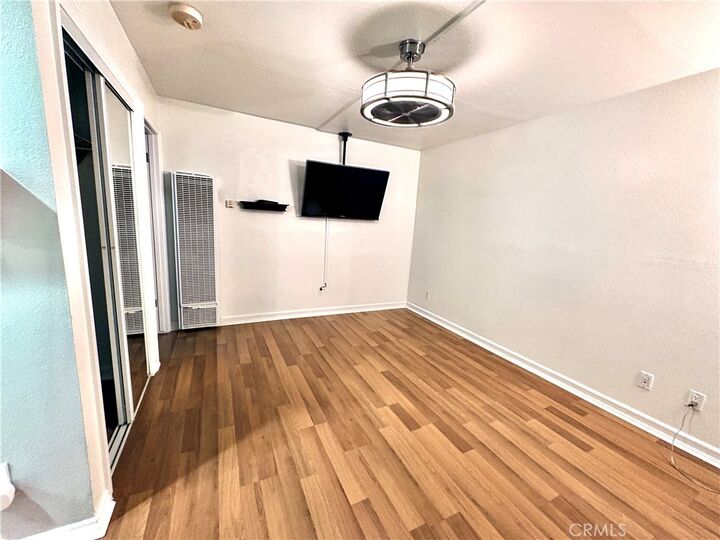 Property Photo:  2515 Poinsettia St 1/2  CA 92706 