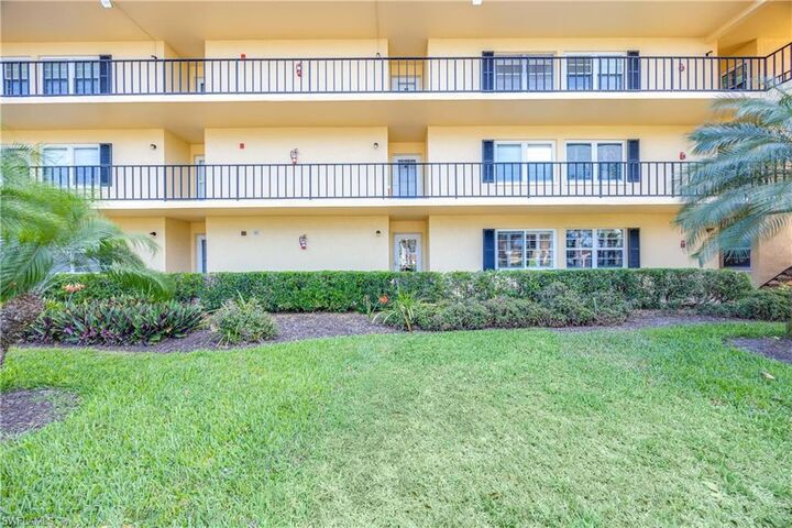 Property Photo:  1085 Forest Lakes Dr 8108  FL 34105 