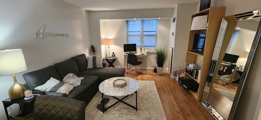 Property Photo: 170 Tremont St 606 MA 02111