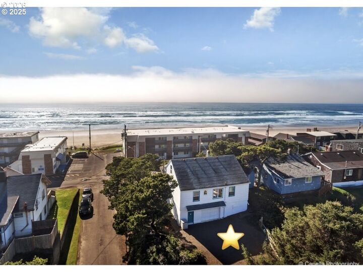 Property Photo:  602 N Pacific St  OR 97136 