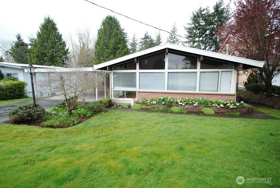Property Photo: 1243 106th Place NE WA 98004