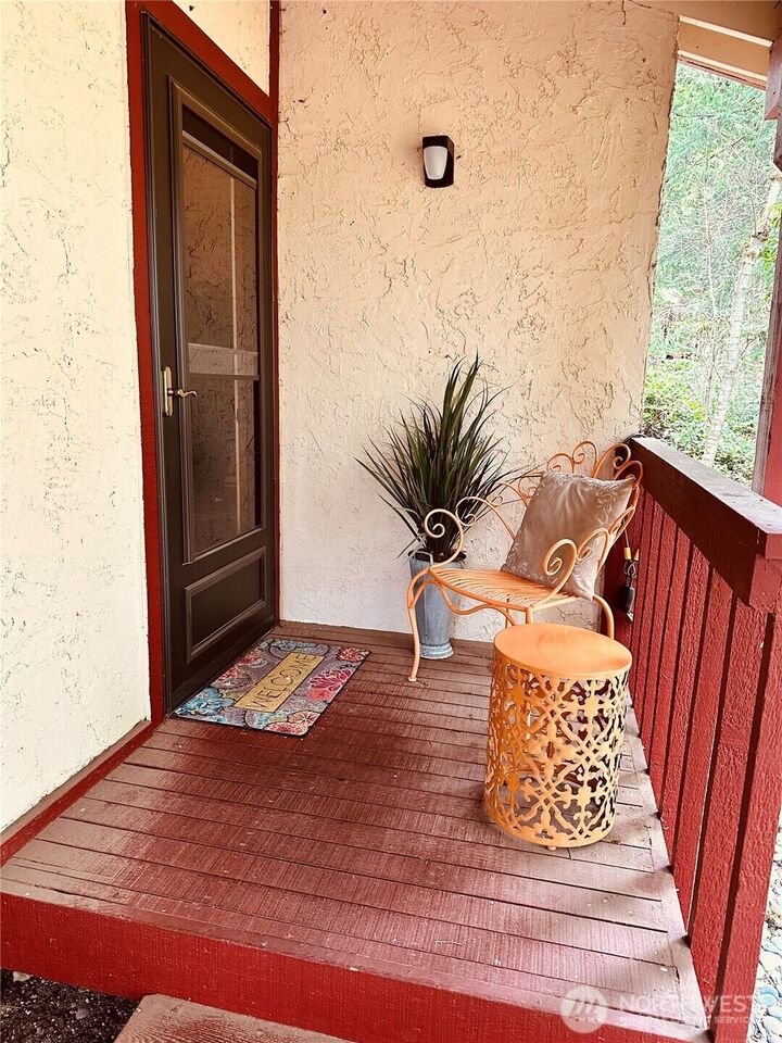 Property Photo:  31725  47th Lane SW B  WA 98023 