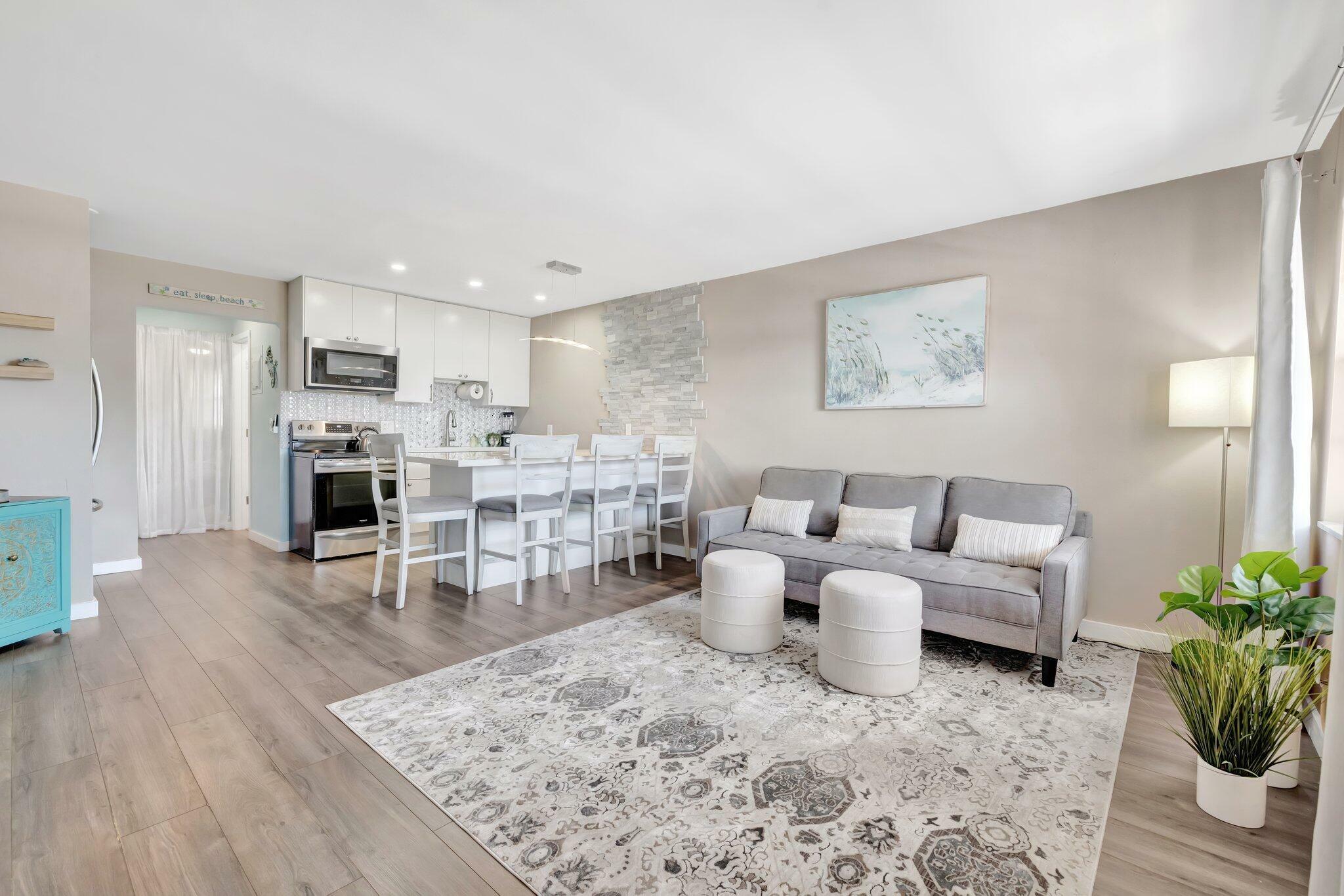 Property Photo: 2081 NE 56th Street 207 FL 33308