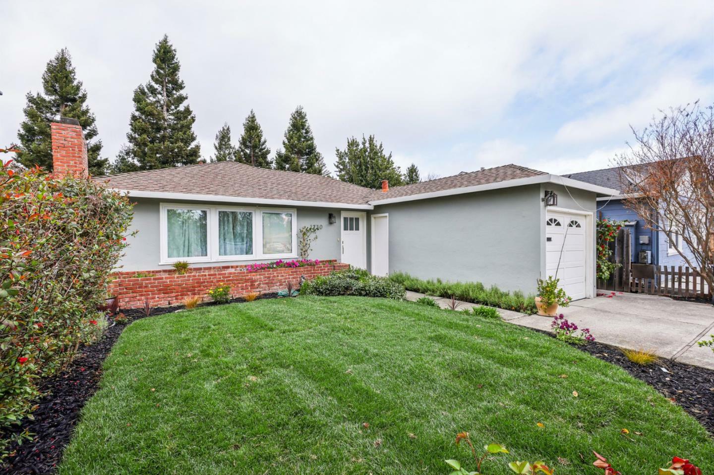 Property Photo: 1230 Roosevelt Avenue CA 94061