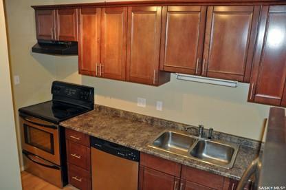 Property Photo: 225 Kingsmere Boulevard 301 SK S7J 4J6
