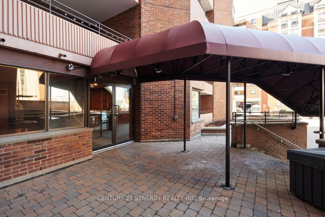 Property Photo: 151 Bay Street 202 ON K1R 7T2