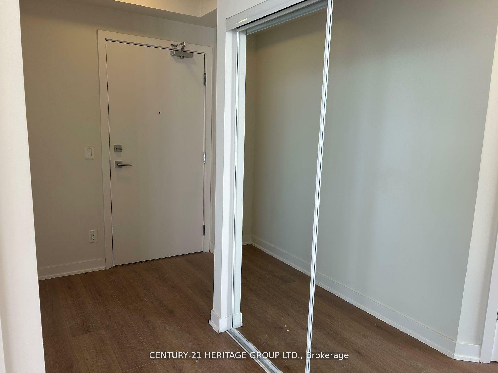 Photo de la propriété: 15 Ellerslie Avenue 1902 ON M2N 5P6