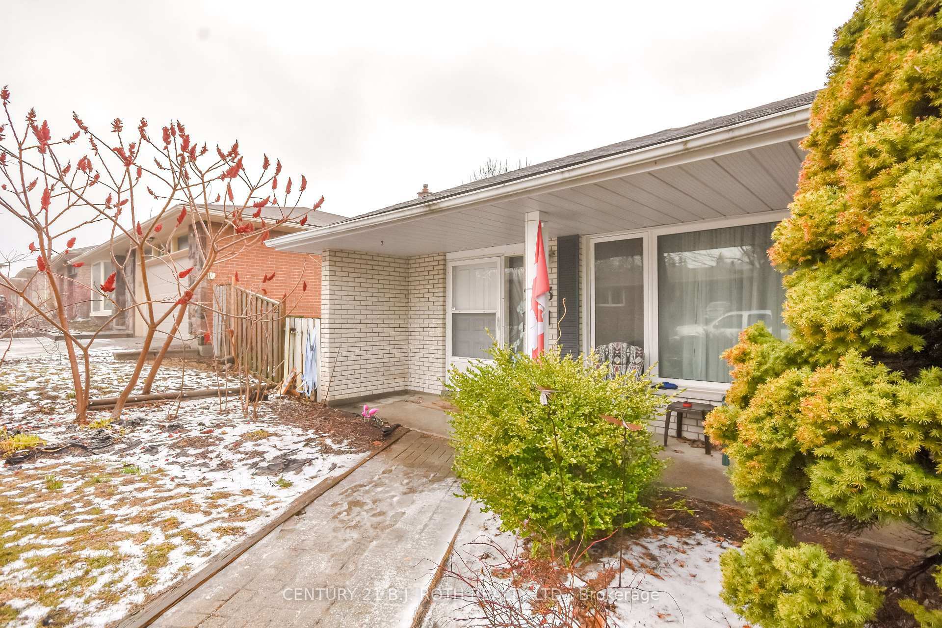 Photo de la propriété: 233 Rose Street ON L4M 2V3