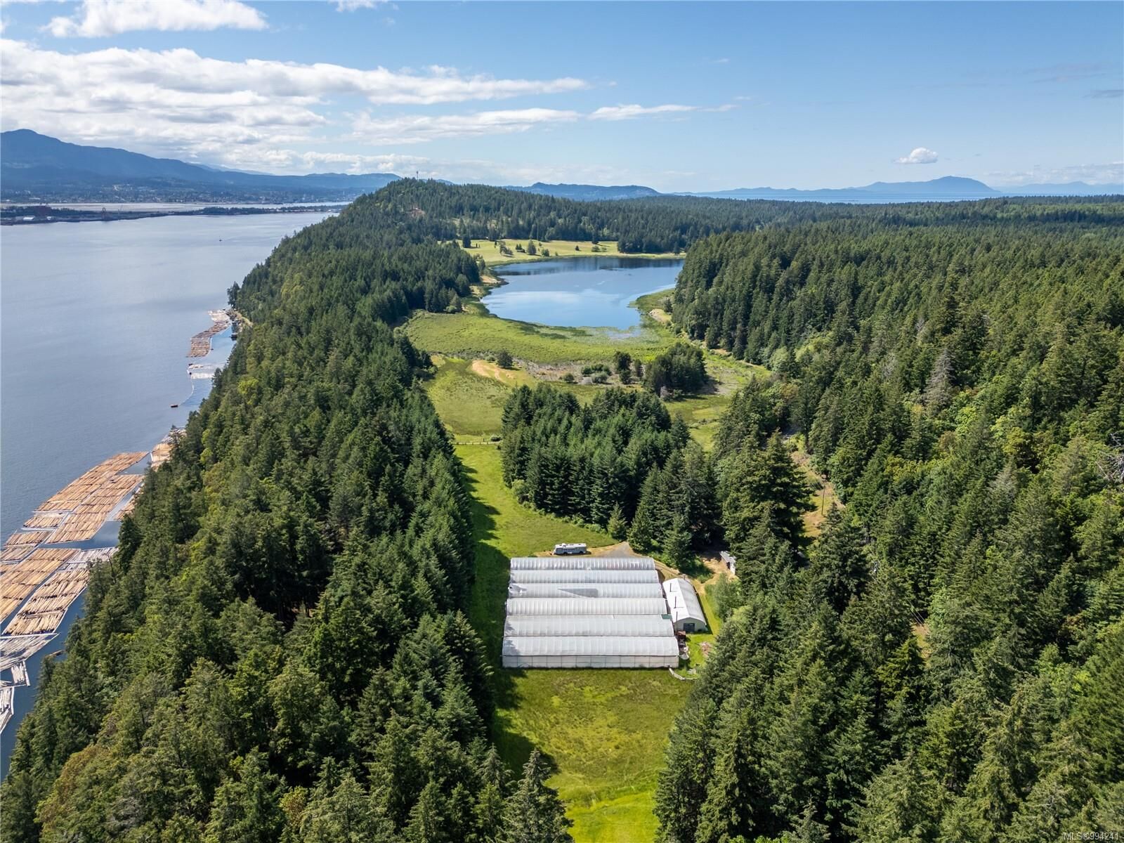 Property Photo:  909 South Rd  BC V0R 1X0 