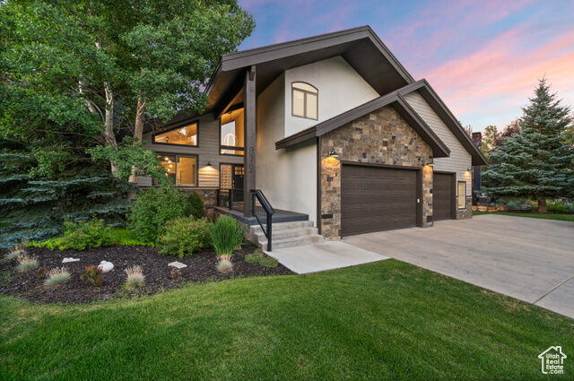 Property Photo:  872 Martingale Ln  UT 84098 