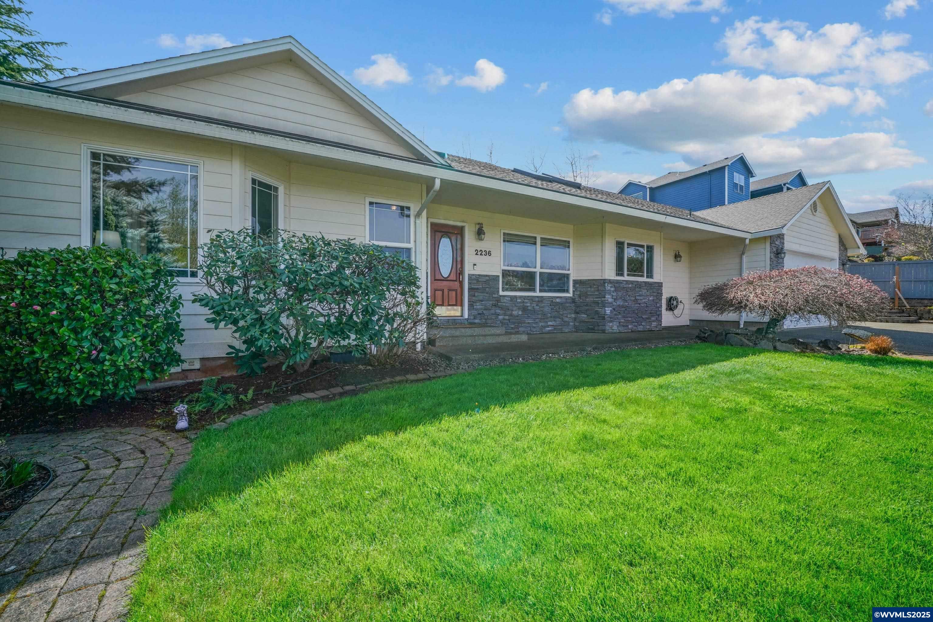 Property Photo: 2236 Davis Rd S OR 97306