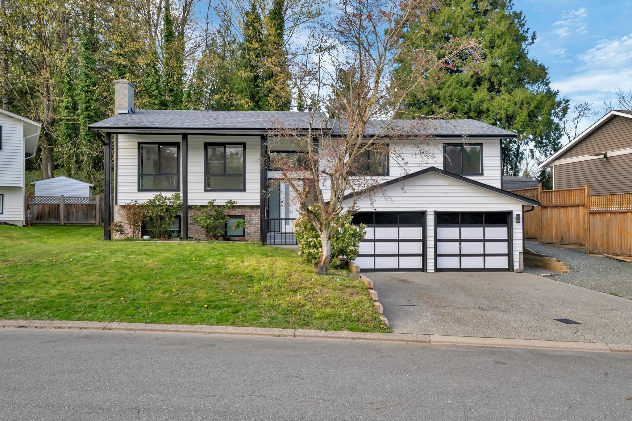 32955 Malahat Place  Abbotsford BC V2S 7B8 photo