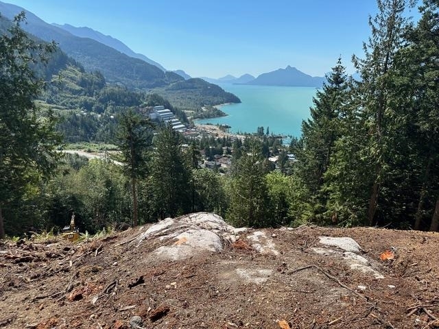 Property Photo: 1010 Quarry Lane BC V8B 1J2