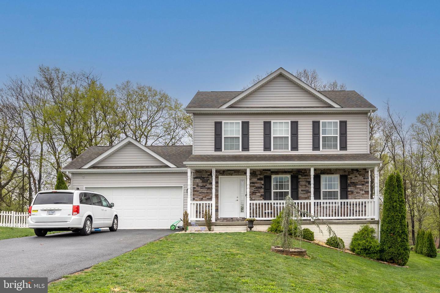 Property Photo: 305 Boise Lane WV 25428