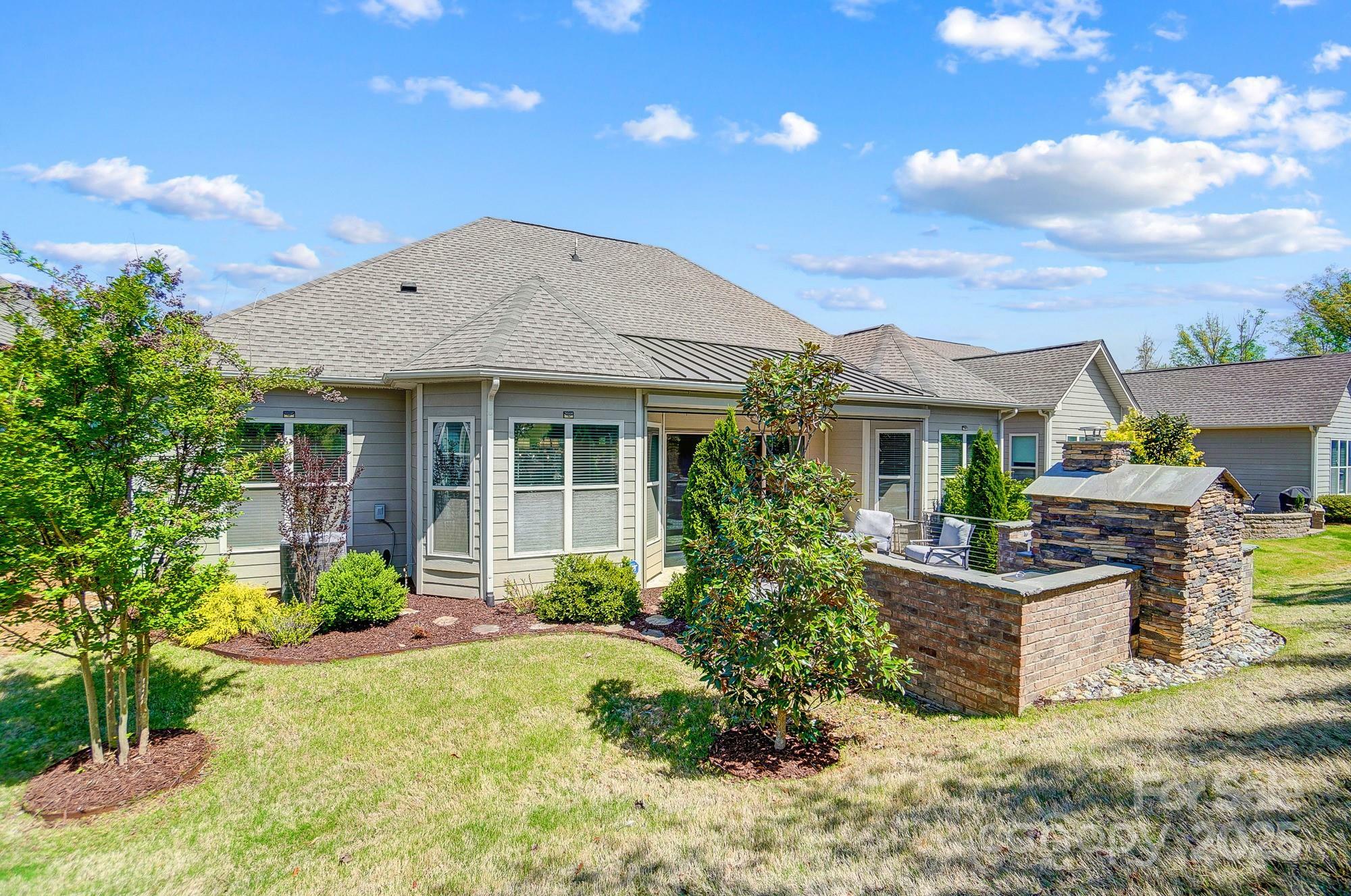 Property Photo: 17315 Langston Drive NC 28278