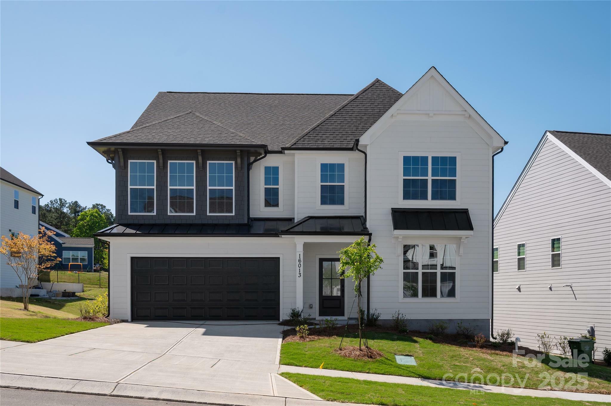 Property Photo: 16013 Moxie Glen Court NC 28278