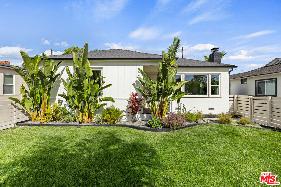 Property Photo: 6640 Densmore Ave CA 91406