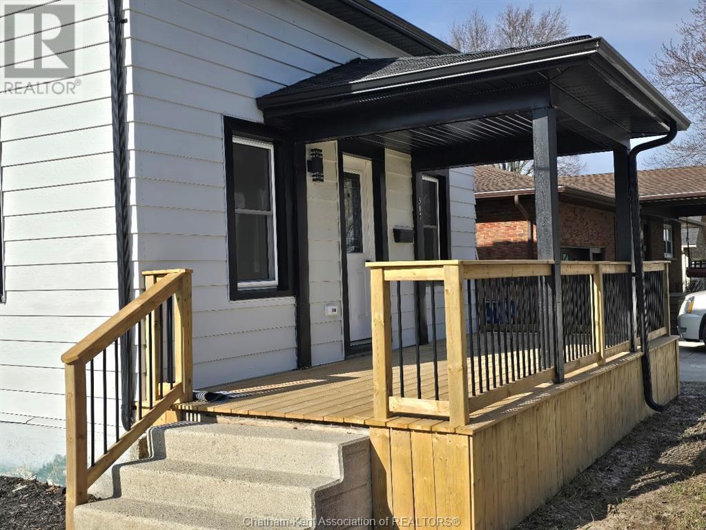 Property Photo: 507 Trerice Street West ON N0P 1M0