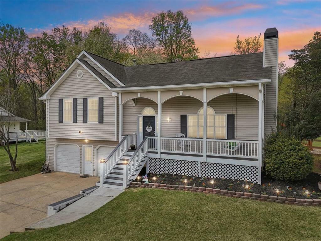 Property Photo: 106 Thornwood Drive GA 30188