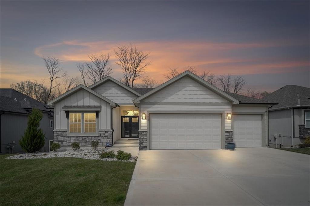 Property Photo:  2428 W 179th Street  KS 66085 