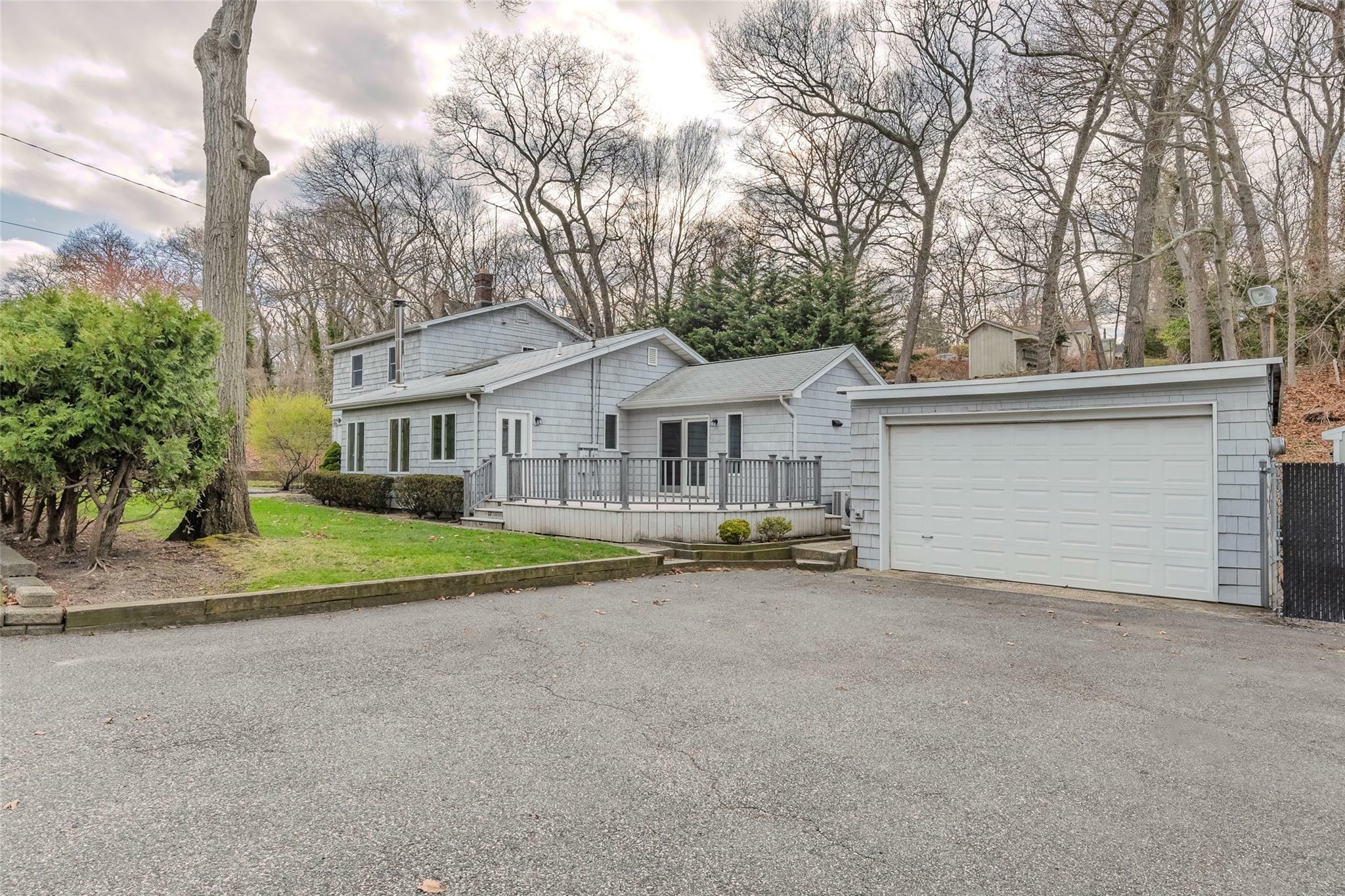 144 Hallock Landing Road  Rocky Point NY 11778 photo