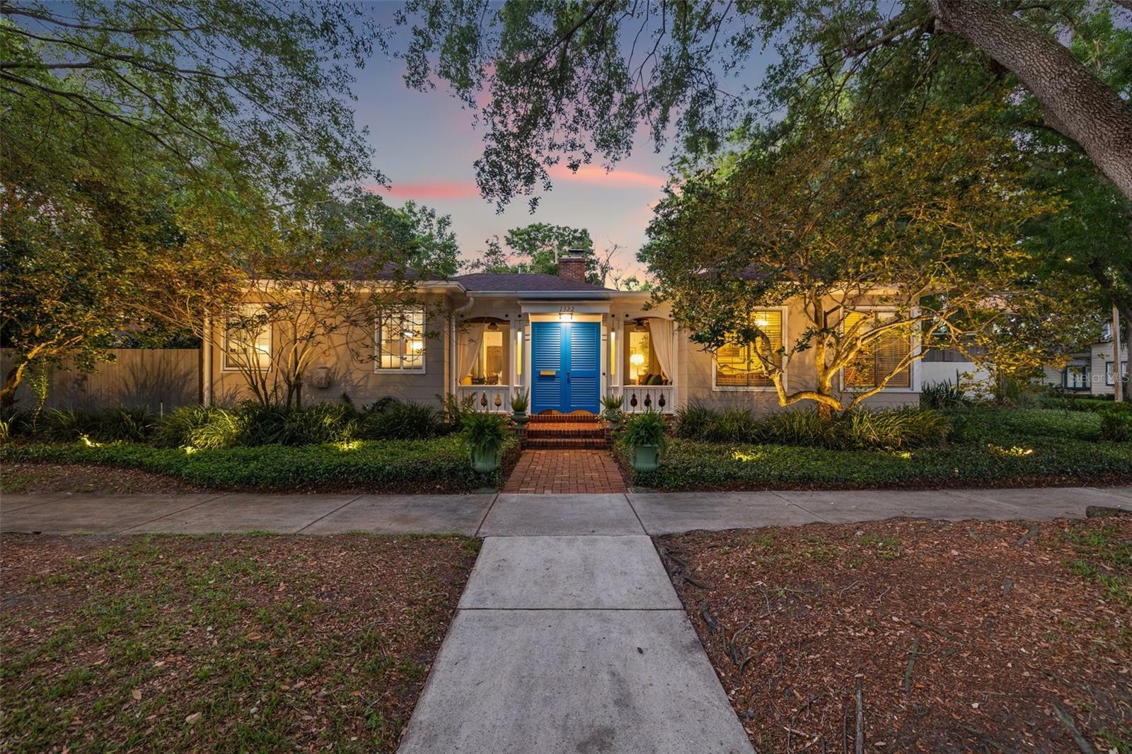 Property Photo: 1322 24th Avenue N FL 33704