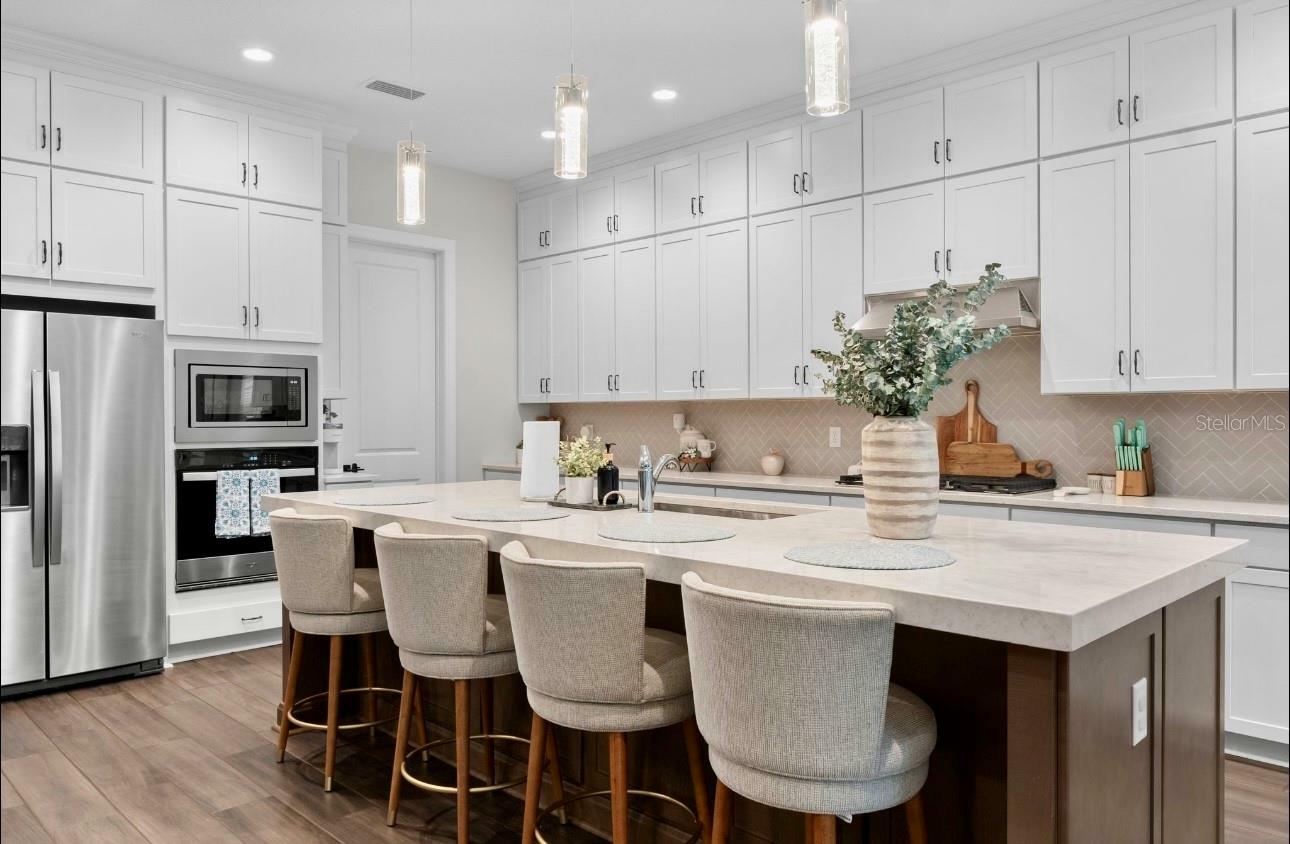 Property Photo: 462 Hillendale Circle FL 32259