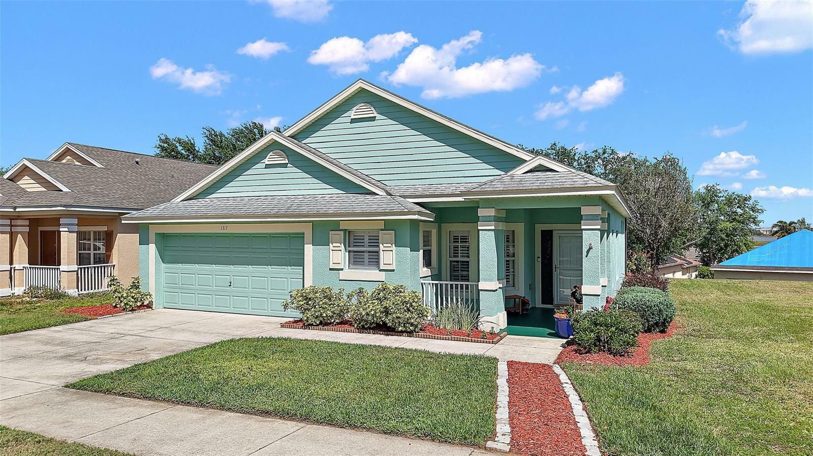 Property Photo: 1317 Longville Circle FL 32778