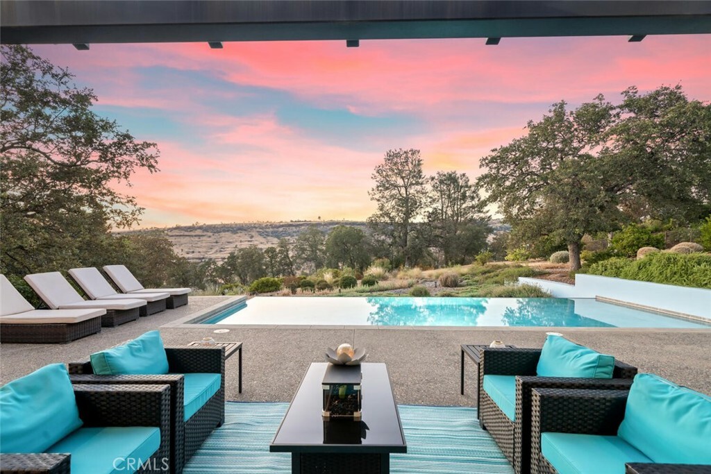 Property Photo: 880 Whispering Winds Lane CA 95928