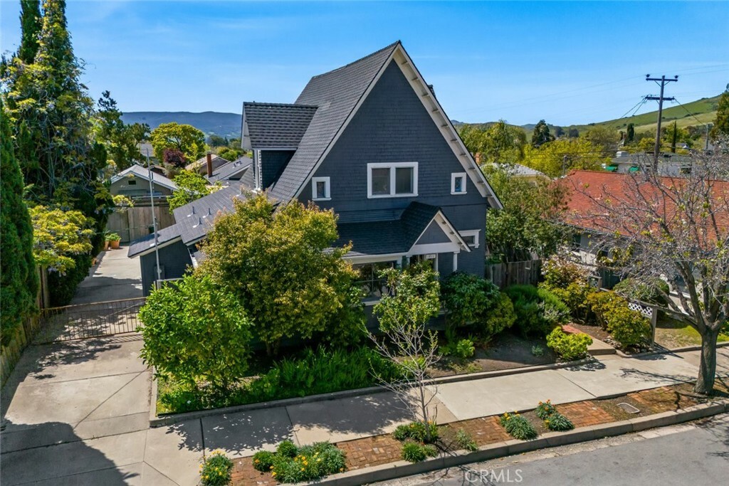 Property Photo:  1811 Chorro Street  CA 93401 