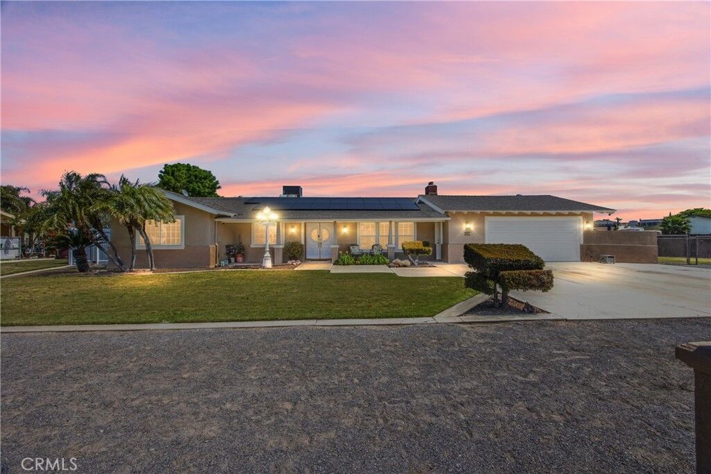 Property Photo: 2717 Vine Avenue CA 92860