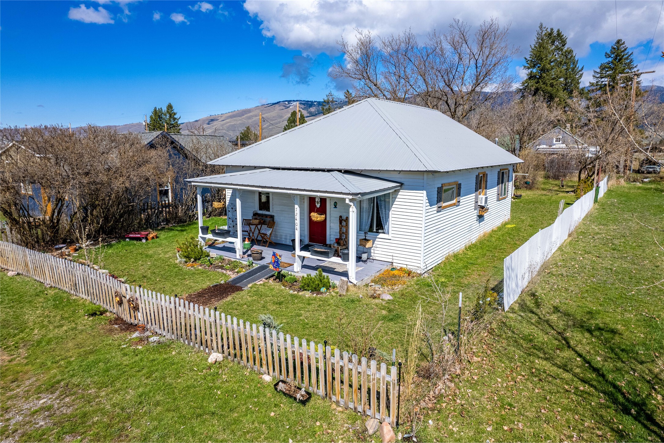 Property Photo:  72404 Sanders Street  MT 59821 