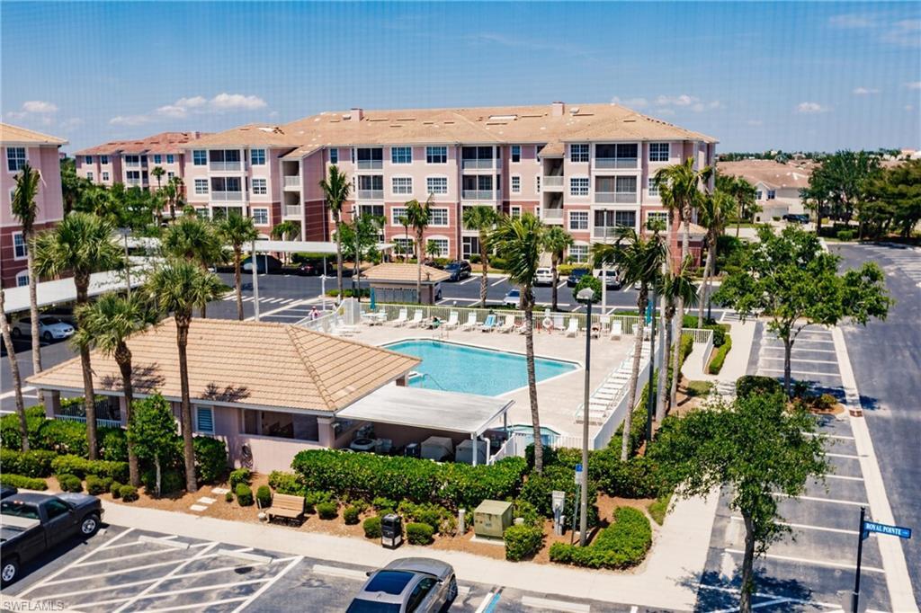 Property Photo: 11701 Olivetti Ln 410 FL 33908