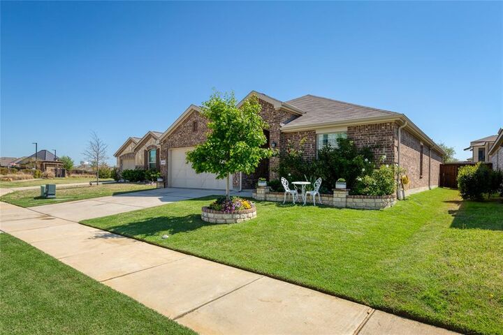 4512 Hiddenite Road  Little Elm TX 76227 photo