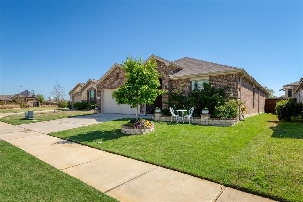 Property Photo:  4512 Hiddenite Road  TX 76227 