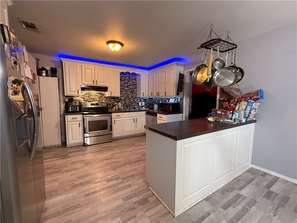 Property Photo: 101 N Cumberland Street AR 72846