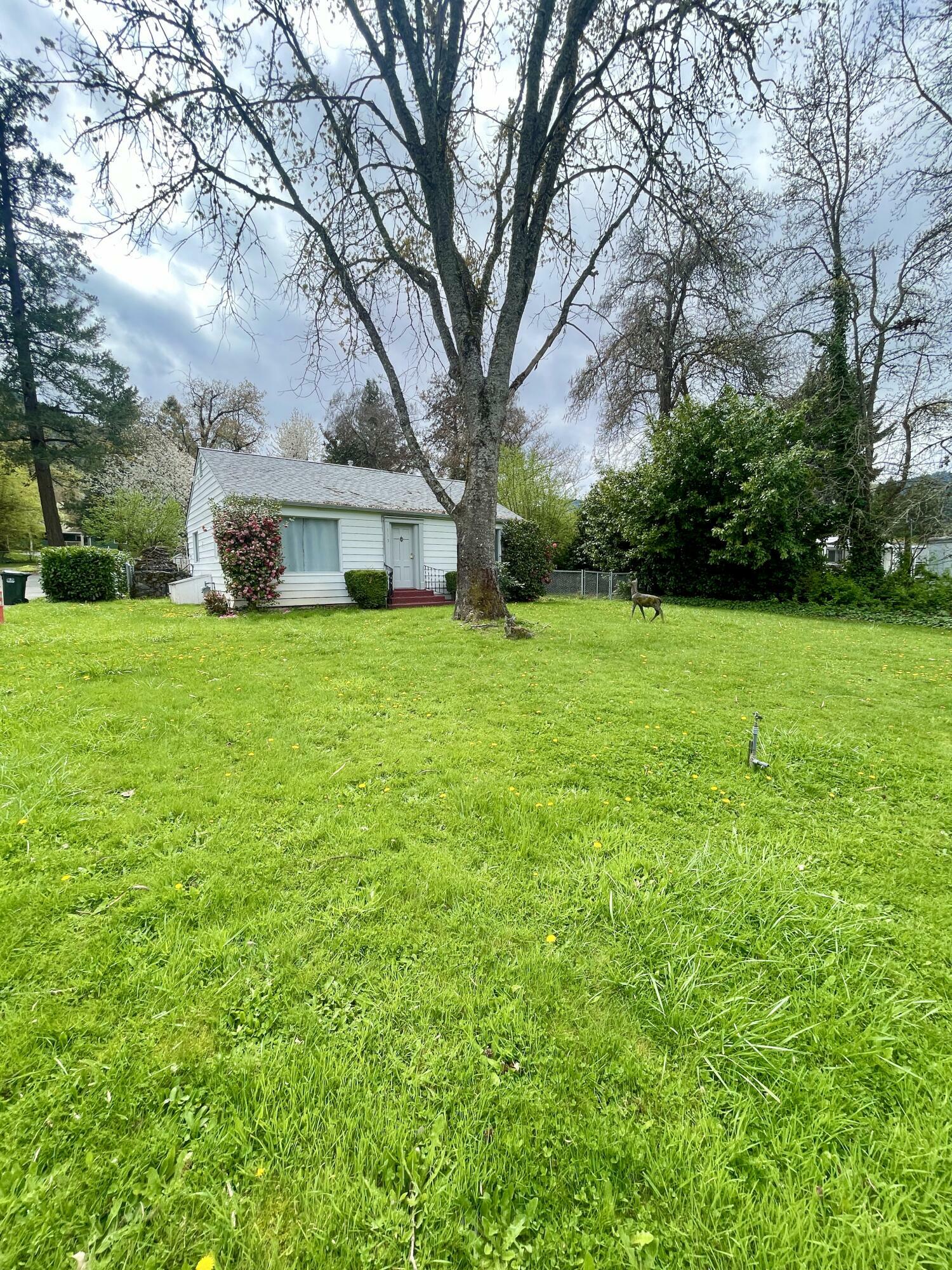 Property Photo: 7015 Rogue River Highway OR 97527