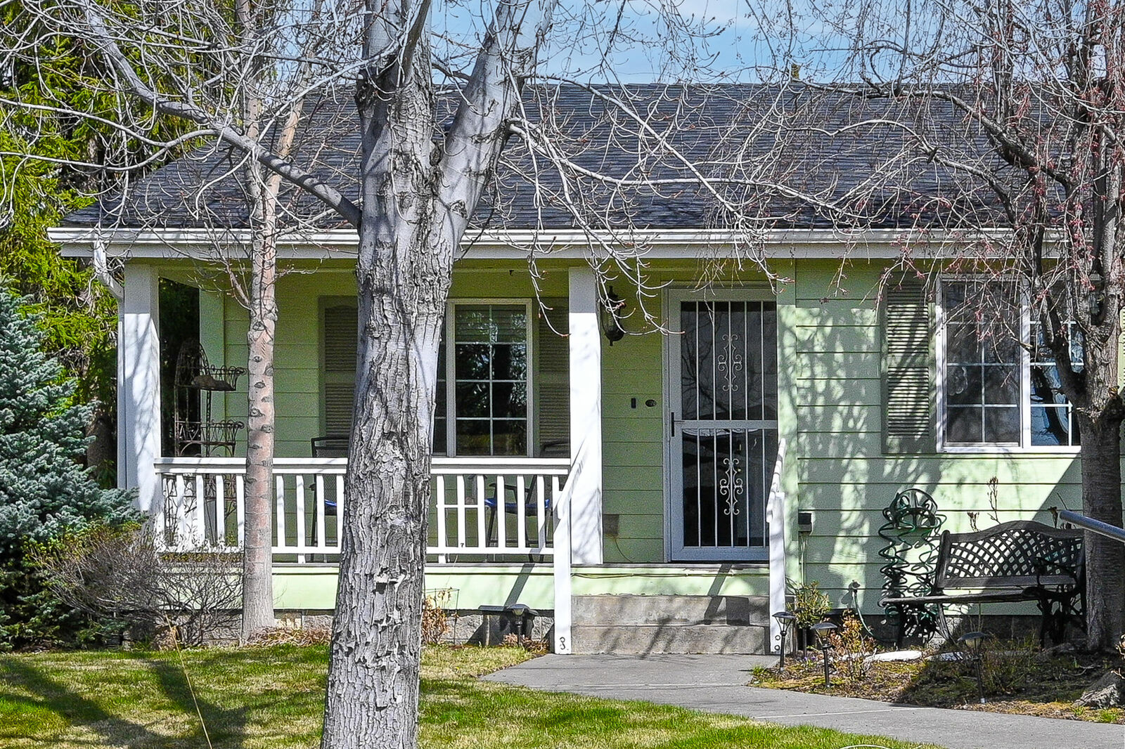 Property Photo: 2238 NE Wintergreen Drive OR 97701