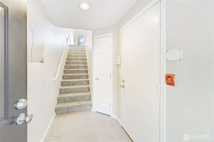 Property Photo:  16125  Juanita Woodinville Way NE 1718  WA 98011 