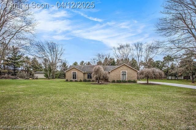 Property Photo: 1720 Glen Meadow Lane MI 48367