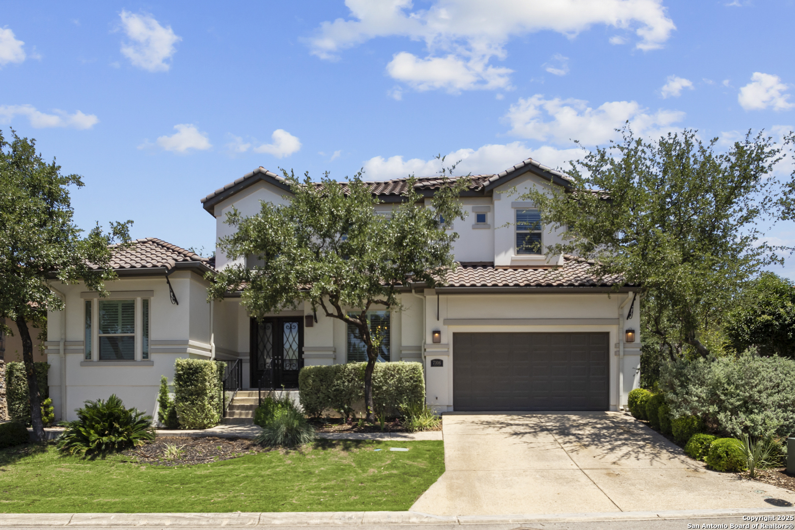 Property Photo: 7106 Bluff Run TX 78257