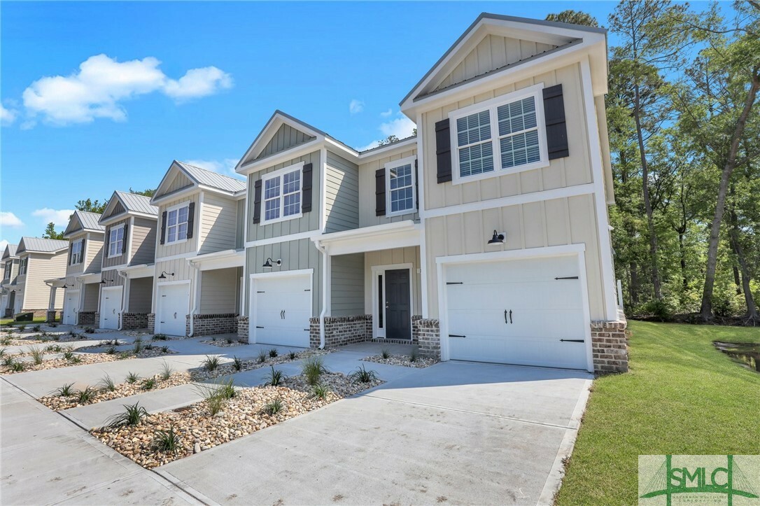 Property Photo:  105 Sherwood Court 12  GA 31326 