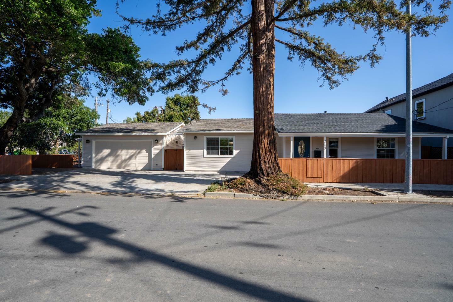 Property Photo: 2173 Elliott Street CA 95128