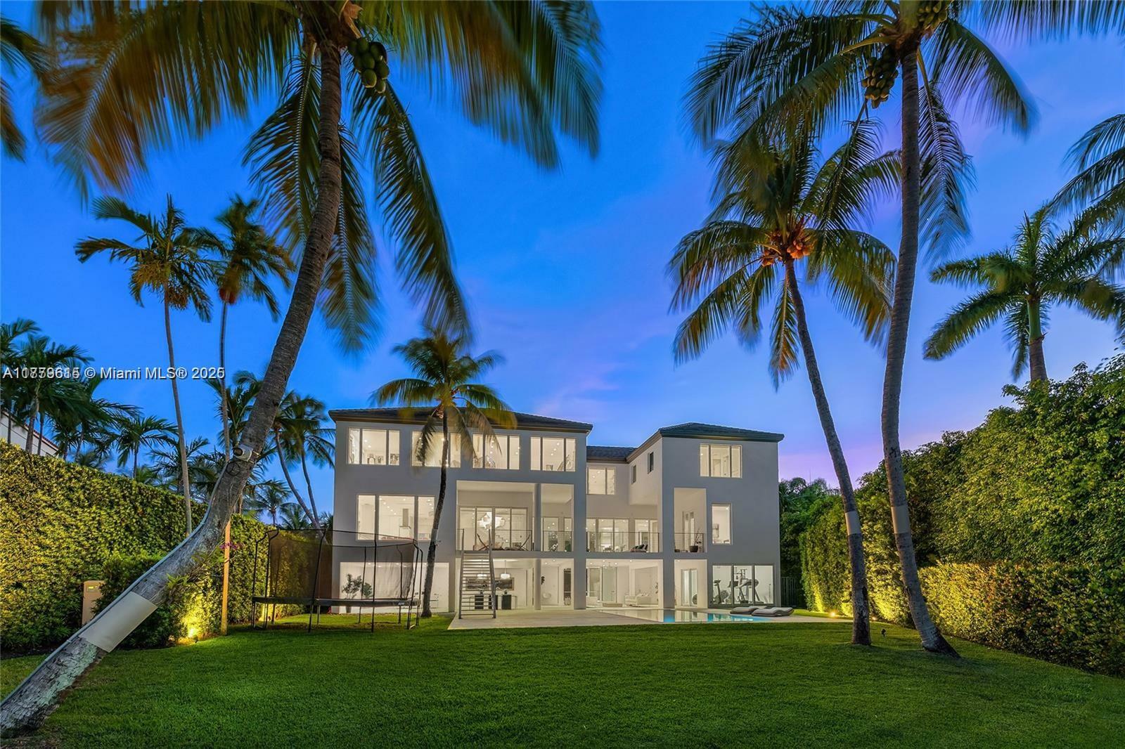 Property Photo: 481 S Mashta Drive FL 33149