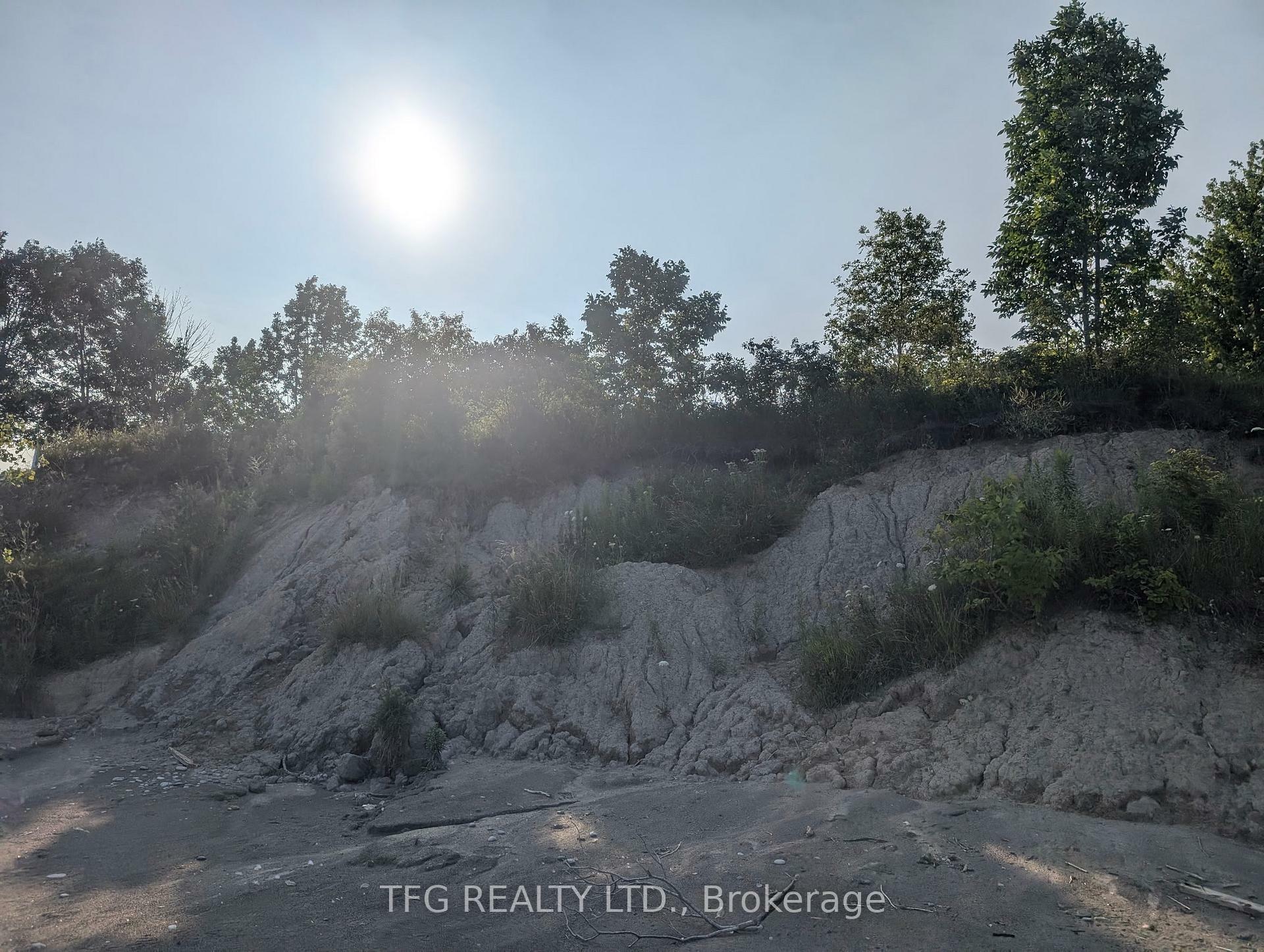 Photo de la propriété:  888 Hiawatha Beach N/A  ON N0P 2P0 